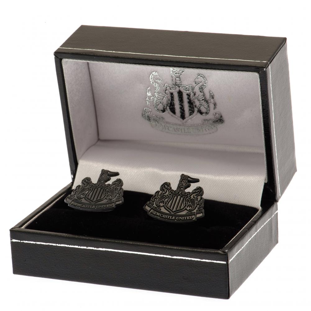 https://imageoffloads.taylorsmerchandise.com/wp-content/uploads/188481-Newcastle-United-FC-Black-IP-Cufflinks-1.jpg