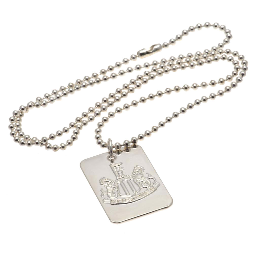 https://imageoffloads.taylorsmerchandise.com/wp-content/uploads/23648-Newcastle-United-FC-Silver-Plated-Dog-Tag-Chain-1.jpg
