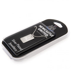 https://imageoffloads.taylorsmerchandise.com/wp-content/uploads/23648-Newcastle-United-FC-Silver-Plated-Dog-Tag-Chain-2.jpg
