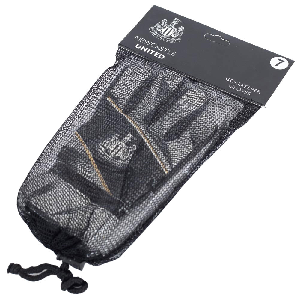 Newcastle United FC Fuse Goalkeeper Gloves Yths LKT Sport Football>Premier League>Newcastle United FC Soccer Gloves