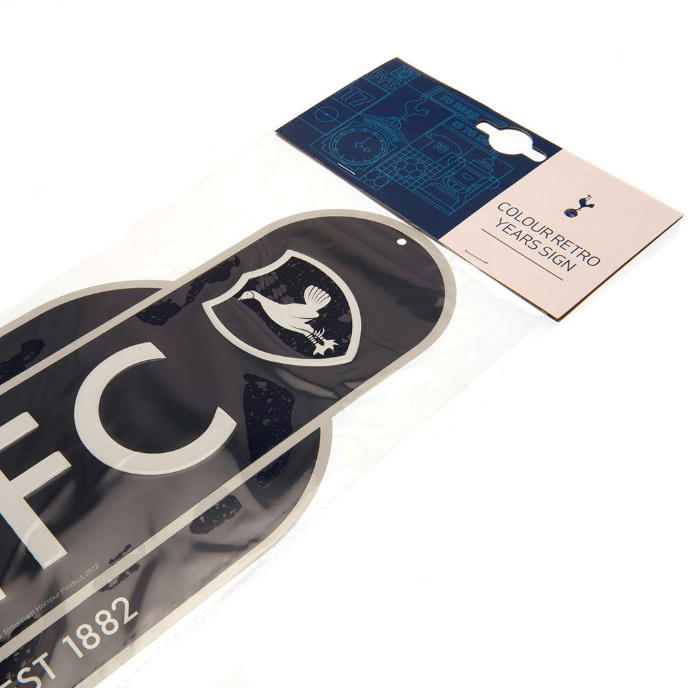 https://imageoffloads.taylorsmerchandise.com/wp-content/uploads/TM-00400-Tottenham-Hotspur-FC-Colour-Retro-Sign-3.jpg
