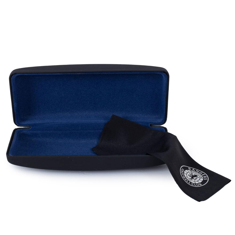 https://imageoffloads.taylorsmerchandise.com/wp-content/uploads/TM-03707-Rangers-FC-Glasses-Case-1.jpg