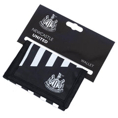 https://imageoffloads.taylorsmerchandise.com/wp-content/uploads/TM-04496-Newcastle-United-FC-Stripe-Wallet-4.jpg