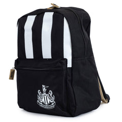 https://imageoffloads.taylorsmerchandise.com/wp-content/uploads/TM-04527-Newcastle-United-FC-Stripe-Junior-Backpack-2.jpg