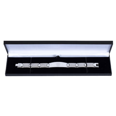 https://imageoffloads.taylorsmerchandise.com/wp-content/uploads/TM-05095-Arsenal-FC-Oval-Plate-Bracelet-3.jpg