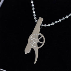 https://imageoffloads.taylorsmerchandise.com/wp-content/uploads/TM-05113-Arsenal-FC-Stainless-Steel-Cannon-Pendant-Chain-2.jpg