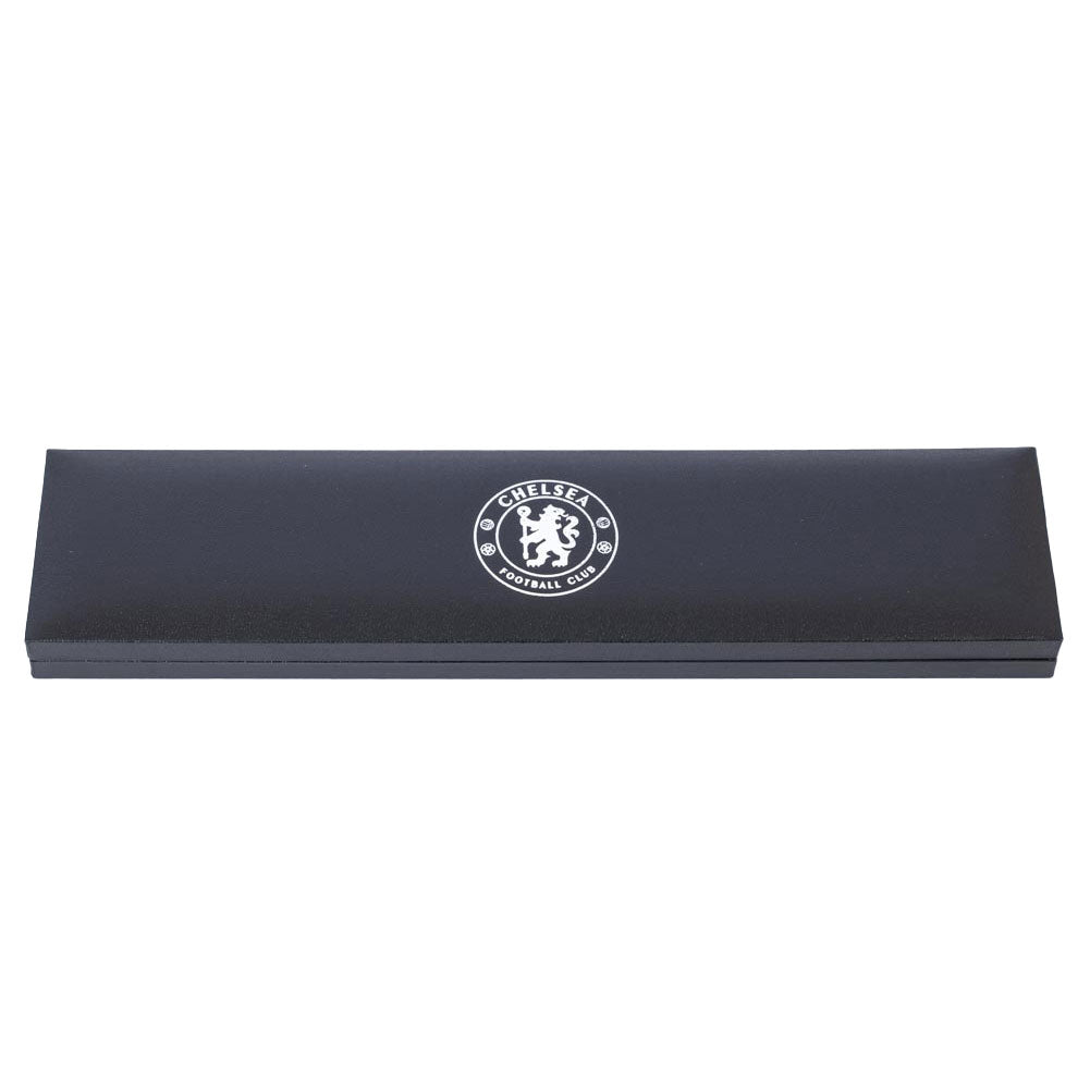https://imageoffloads.taylorsmerchandise.com/wp-content/uploads/TM-05364-Chelsea-FC-Link-Bracelet-2.jpg