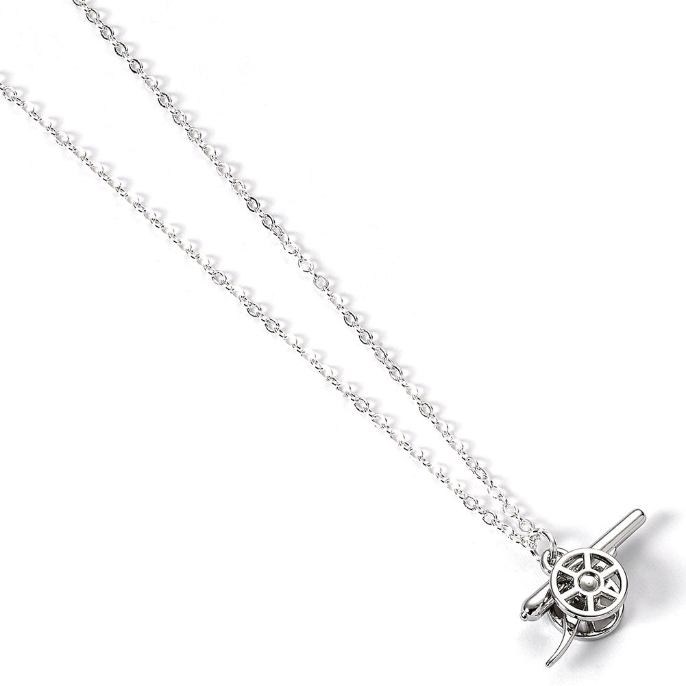 https://imageoffloads.taylorsmerchandise.com/wp-content/uploads/TM-06395-Arsenal-FC-Silver-Finish-Cannon-Necklace-1.jpg