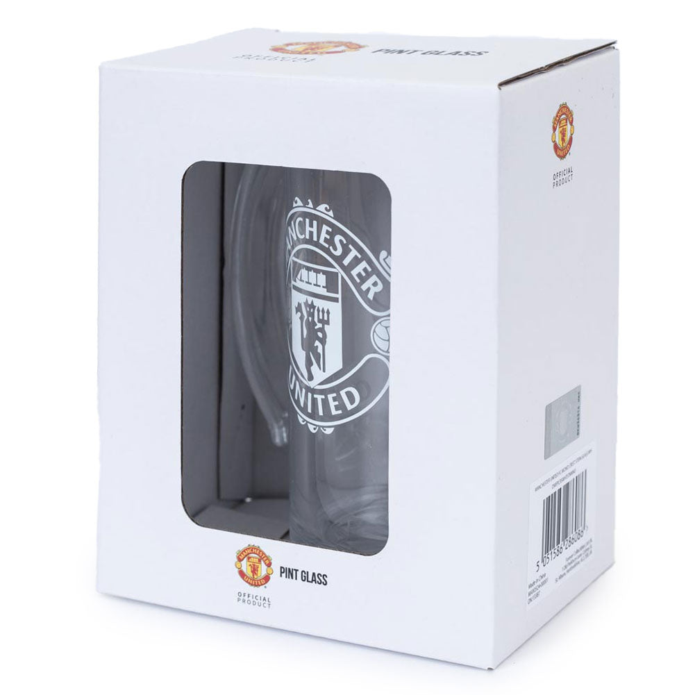 https://imageoffloads.taylorsmerchandise.com/wp-content/uploads/TM-06726-Manchester-United-FC-Mono-Crest-Stein-Glass-Tankard-2.jpg