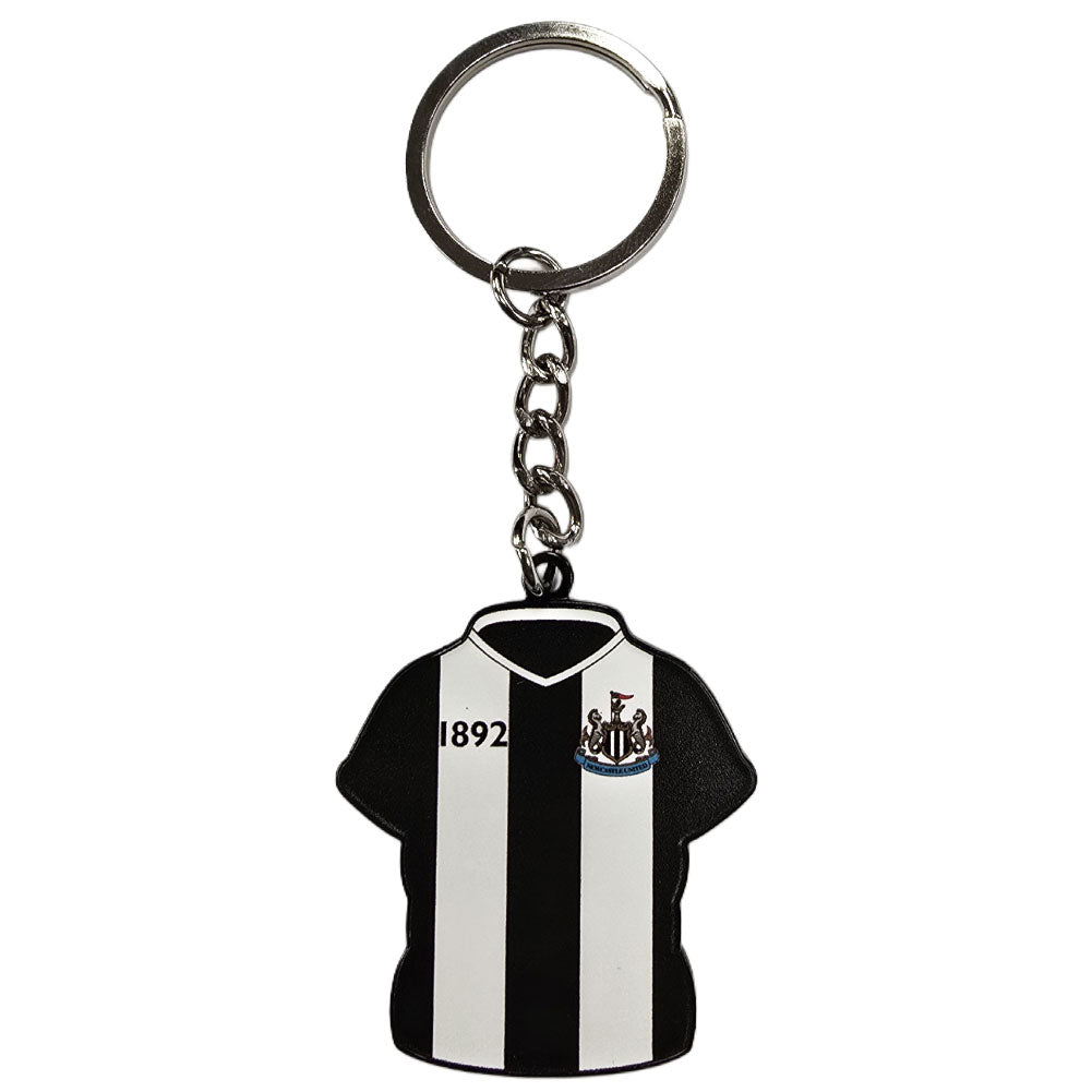 https://imageoffloads.taylorsmerchandise.com/wp-content/uploads/TM-07196-Newcastle-United-FC-Home-Kit-Keyring-Badge-Set-1.jpg