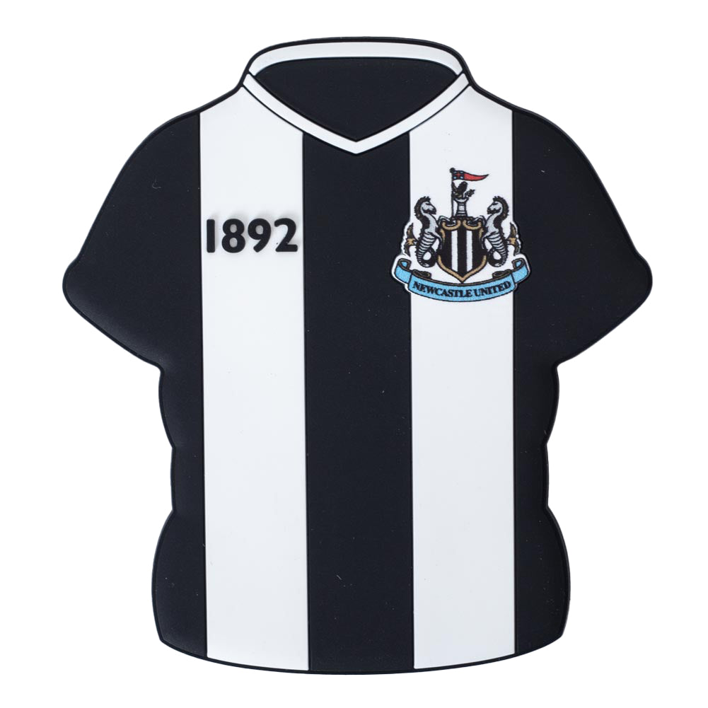https://imageoffloads.taylorsmerchandise.com/wp-content/uploads/TM-07402-Newcastle-United-FC-PVC-Home-Kit-Fridge-Magnet.jpg