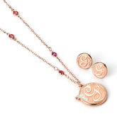 Wicked Rose Gold Plated Glinda Necklace & Earrings LKT Sport Glindas initial on a peach backgroundLink chain necklace with a 6cm (2.5in) extender chainOfficial licensed productNecklace approx 40cm (16in)Each earring approx 12mm x 12mm Jewelry Sets