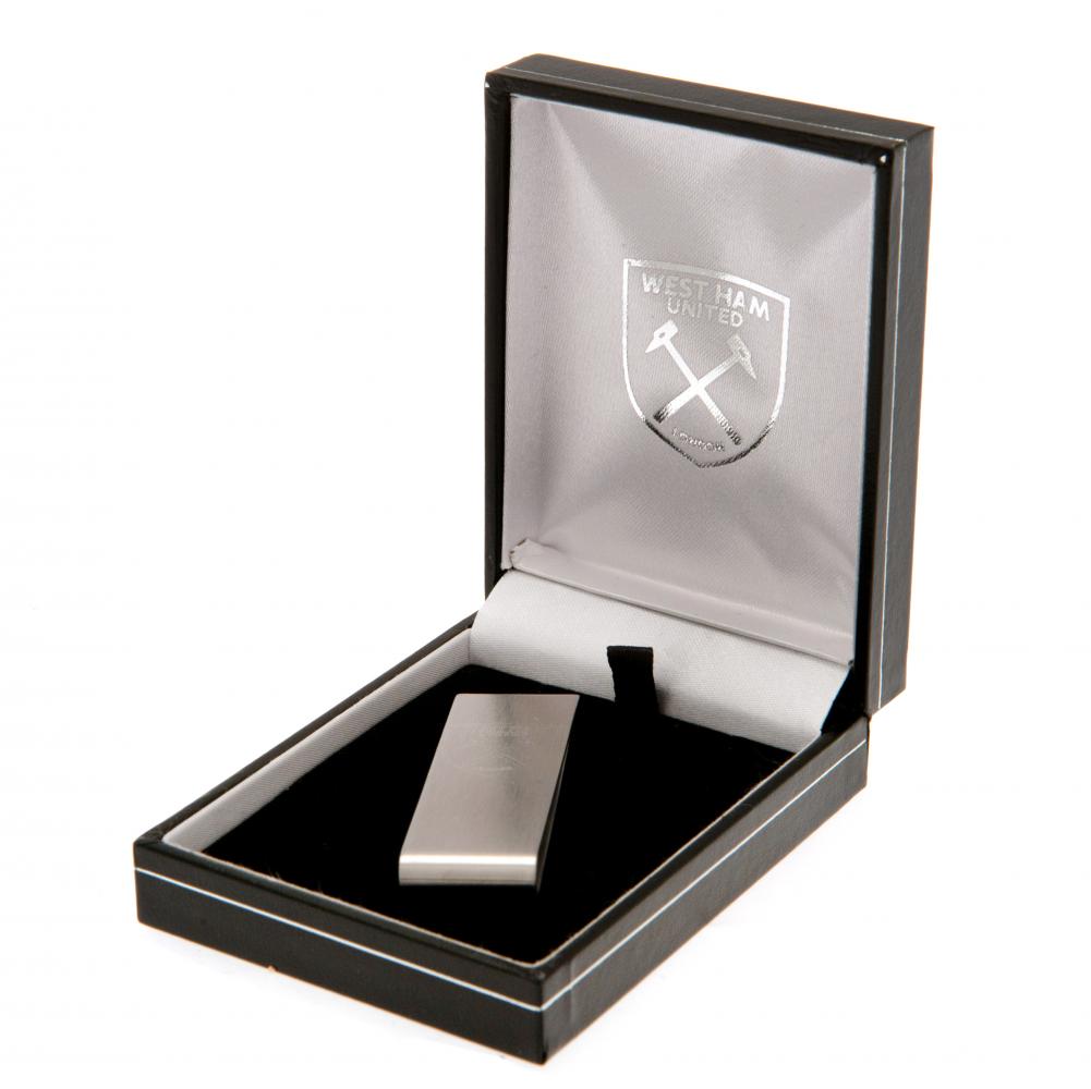  https://imageoffloads.taylorsmerchandise.com/wp-content/uploads/123027-West-Ham-United-FC-Money-Clip-2.jpg