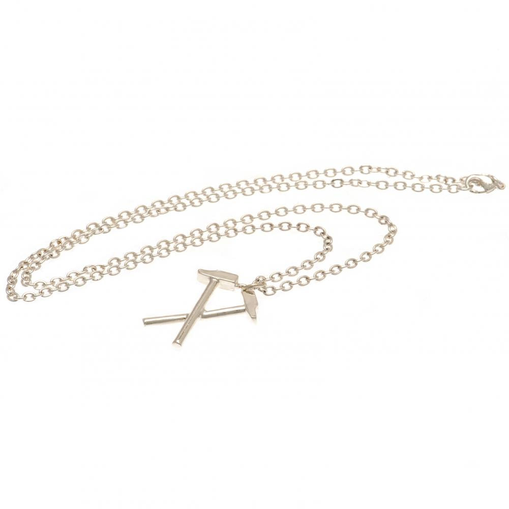 https://imageoffloads.taylorsmerchandise.com/wp-content/uploads/132103-West-Ham-United-FC-Silver-Plated-Pendant-Chain-HM.jpg