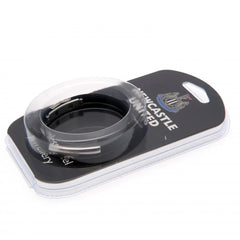  https://imageoffloads.taylorsmerchandise.com/wp-content/uploads/66434-Newcastle-United-FC-Colour-Silicone-Bracelet-2.jpg