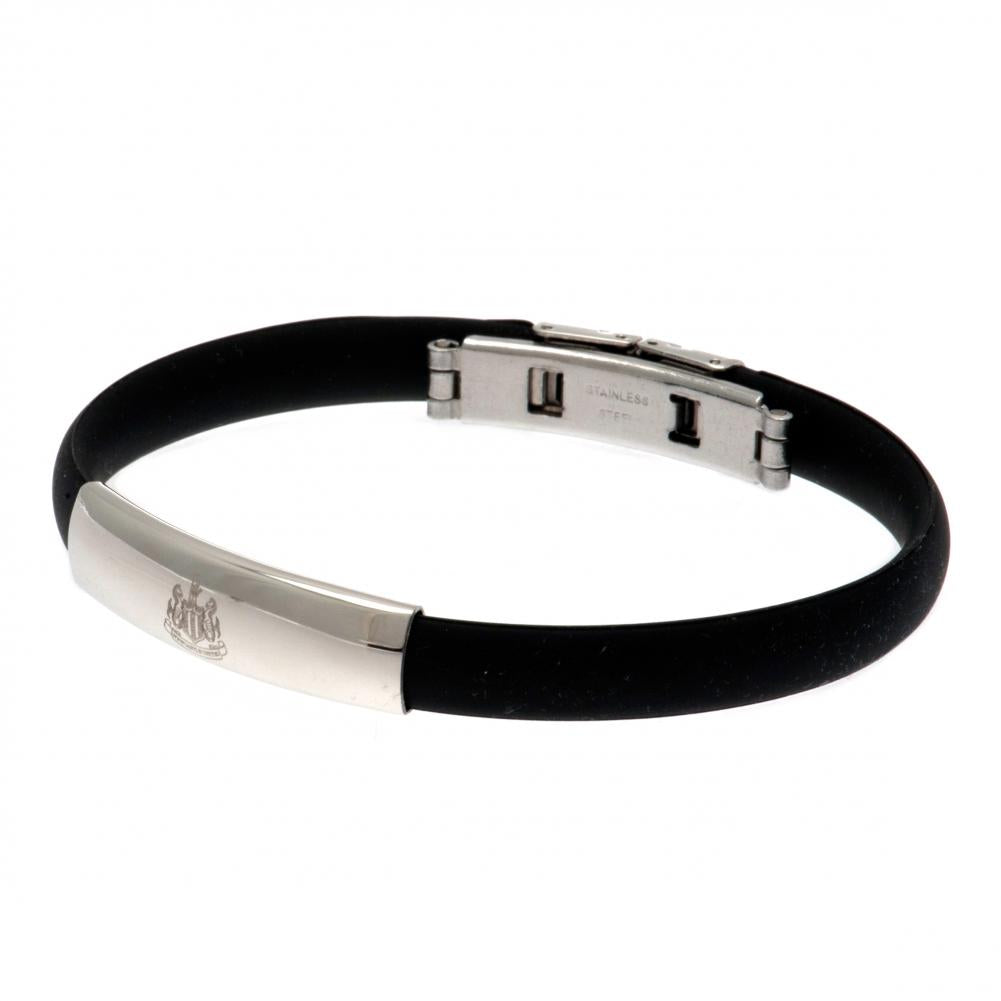 https://imageoffloads.taylorsmerchandise.com/wp-content/uploads/66434-Newcastle-United-FC-Colour-Silicone-Bracelet.jpg