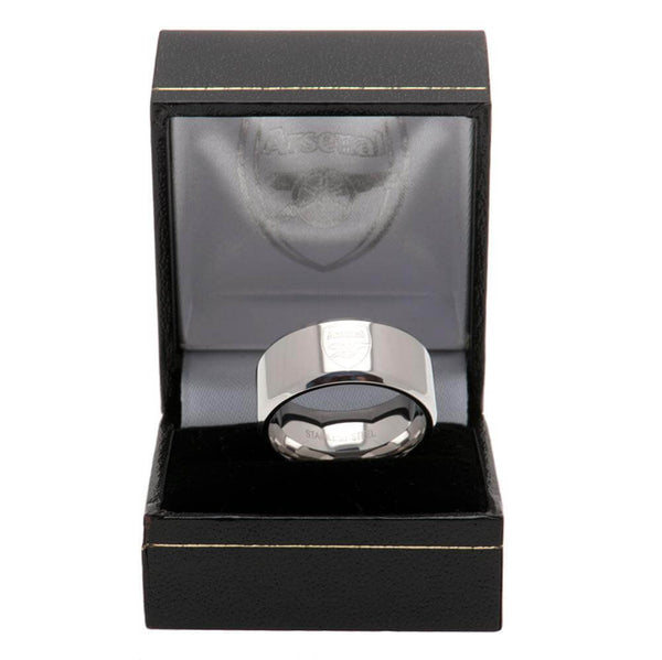 Arsenal FC Band Ring Medium LKT Sport Classic stainless steel band ring with a bevelled edgeChrome finish and engraved with the Arsenal crestOfficial licensed productInternal diameter approx 20mmRing size U Rings