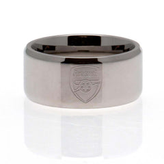 Arsenal FC Band Ring Medium LKT Sport Classic stainless steel band ring with a bevelled edgeChrome finish and engraved with the Arsenal crestOfficial licensed productInternal diameter approx 20mmRing size U Rings