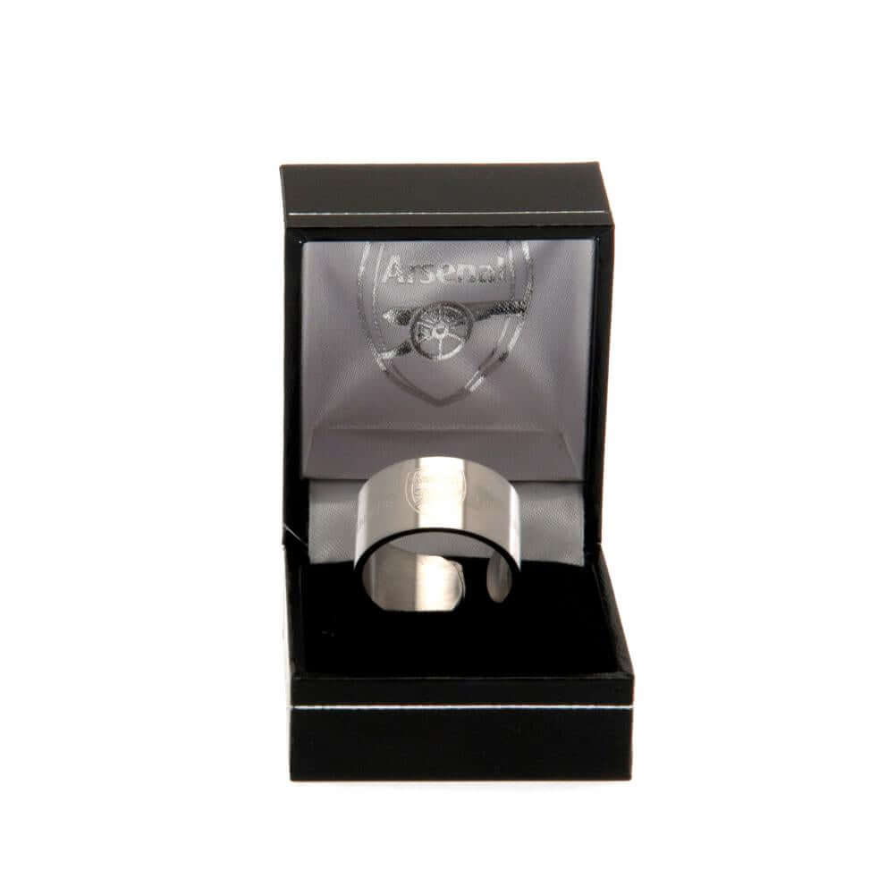 Arsenal FC Bangle Ring Small LKT Sport Stainless steel bangle style ringEngraved with the Arsenal crestOfficial licensed productInternal diameter approx 19mmRing size R Rings