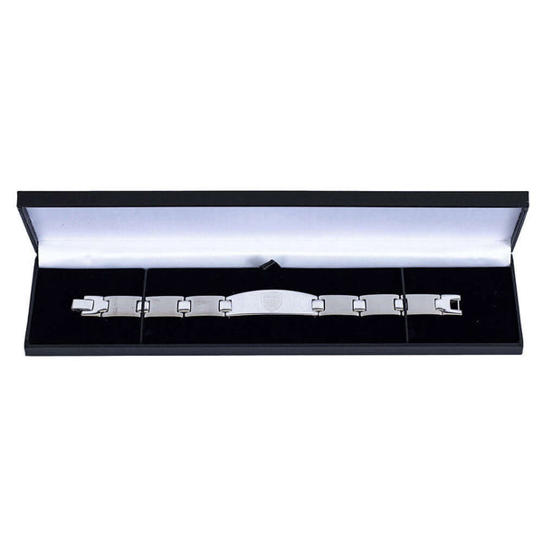 Arsenal FC Oval Plate Bracelet LKT Sport Brushed stainless steel link braceletCentral oval plate has the Arsenal FC logo engraved on itOfficial licensed productApprox 18cm x 1.5cm Bracelets