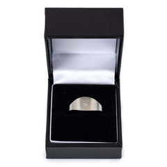 Arsenal FC Oval Ring Small LKT Sport Stainless steel oval design ring in a brushed satin finishEngraved with the Arsenal crestOfficial licensed productInternal diameter approx 19mmRing size R Rings