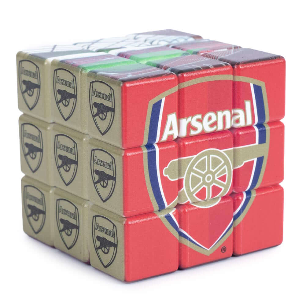 Arsenal FC Rubik’s Cube LKT Sport 3x3 cube puzzle featuring multiple Arsenal imagesHours of play with this original Rubik's CubeSuitable for ages 3+Official licensed productApprox 6cm x 6cm x 6cm Mechanical Puzzles Imagen principal del producto