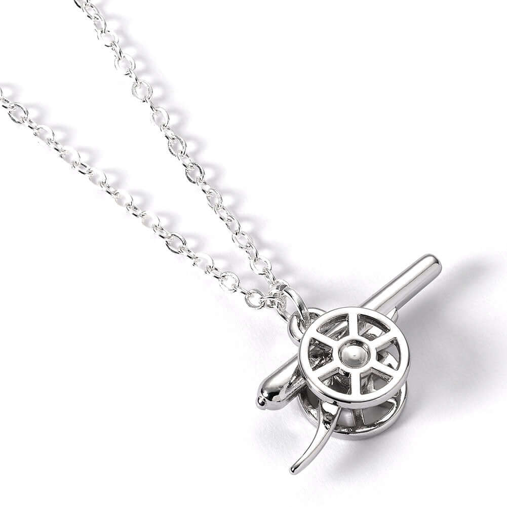 Arsenal FC Silver Finish Cannon Necklace LKT Sport Hypo-allergenic silver finish necklaceFeaturing a 3D Arsenal Cannon pendantSuitable for ages 14+Official licensed productNecklace approx 40cm (15.5 inches) with 5cm extenderPendant approx 25mm x 10mm x 8m Hauptbild