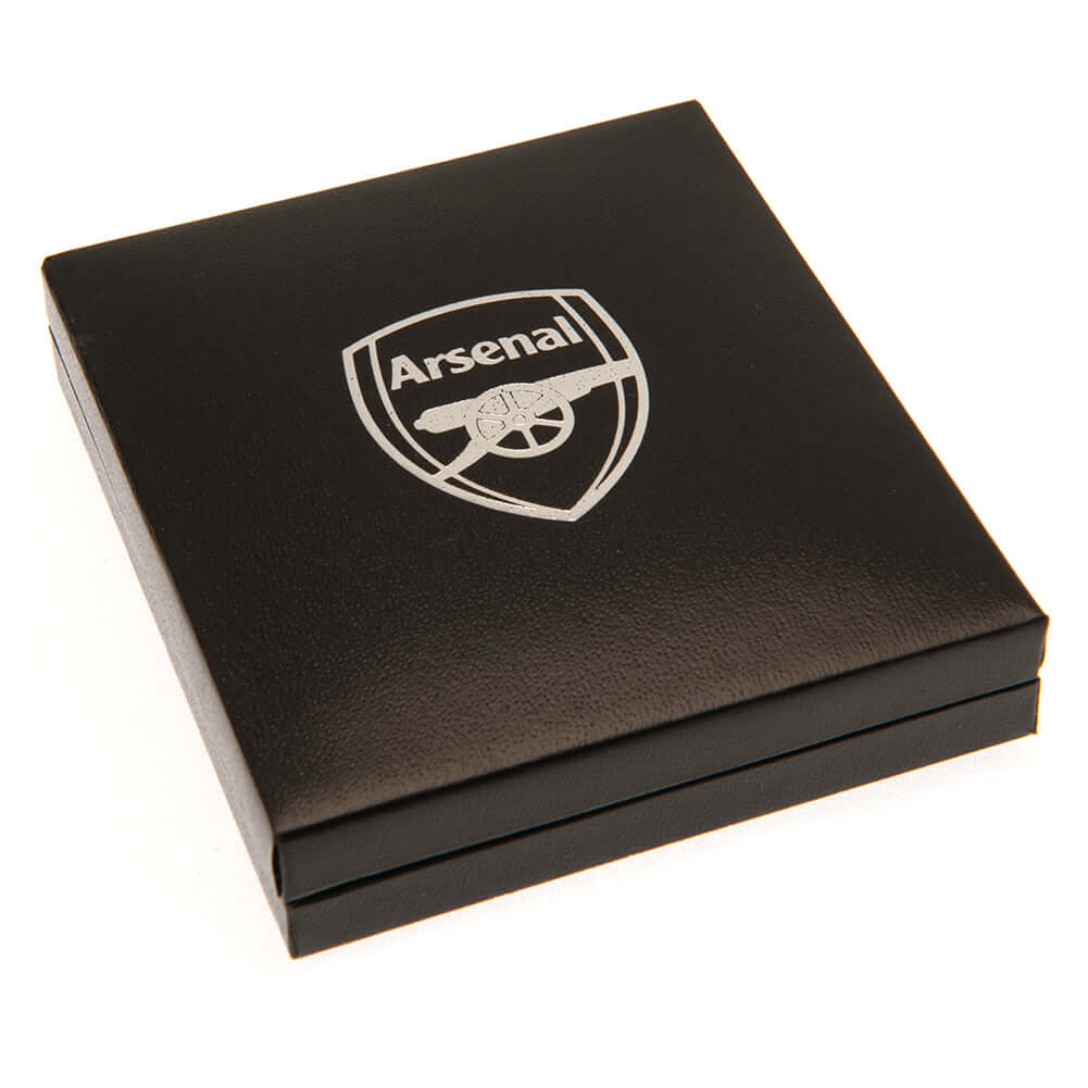 Arsenal FC Silver Plated Boxed Pendant GN LKT Sport Silver plated pendant and necklaceFeaturing an Arsenal cannon pendant on a chain necklaceWith a lobster claspOfficial licensed productNecklace approx 50cm (20 inches)Pendant approx 30mm x 12mm Pendants