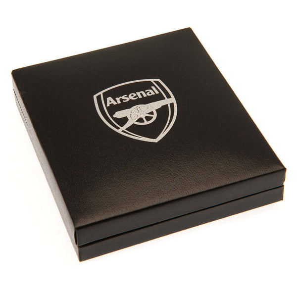 Arsenal FC Silver Plated Boxed Pendant GN LKT Sport Silver plated pendant and necklaceFeaturing an Arsenal cannon pendant on a chain necklaceWith a lobster claspOfficial licensed productNecklace approx 50cm (20 inches)Pendant approx 30mm x 12mm Pendants