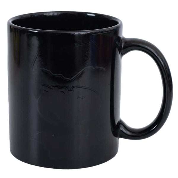 Batman Heat Changing Mug LKT Sport Ceramic everyday coffee mug with a heat sensitive designDesign changes as the contents heat and coolBlack mug featuring the Batman logos, which transfers to images of the Batmobile when hotHand wash onlyOfficial licensed