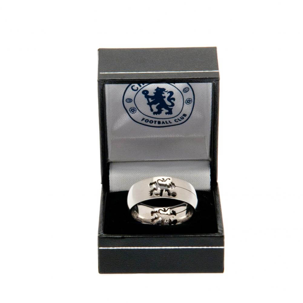 Chelsea FC Cut Out Ring Small LKT Sport Stainless steel cut out style ringBrushed satin finish featuring the Chelsea lionOfficial licensed productInternal diameter approx 19mmRing size R Rings