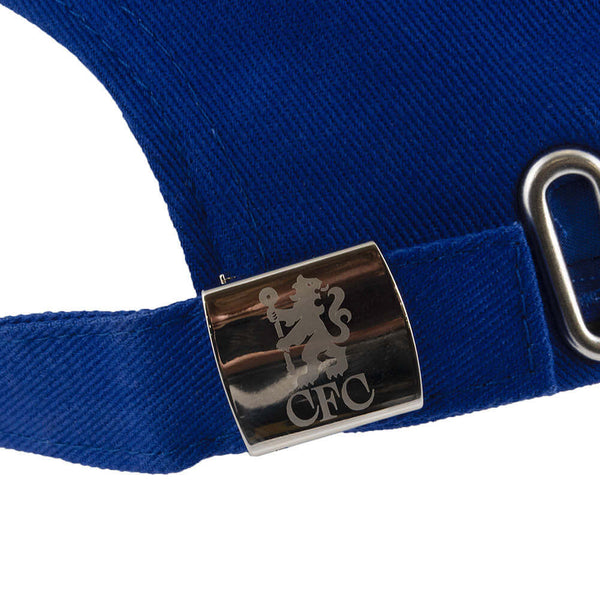 Chelsea FC Junior Cap LKT Sport Royal blue classic design curved brim capFeatures a woven Chelsea crestWith a metal buckle size adjusterOfficial licensed productJunior, one size Scarves