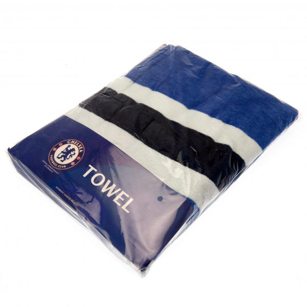 Chelsea FC Pulse Towel LKT Sport Large soft to touch 100% cotton velour beach towel Features a pulse design with a central large crest Official licensed product Approx 140cm x 70cm (55in x 28in) In a display packet Beach Towels