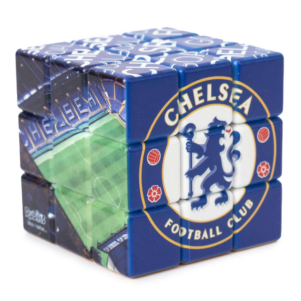 Chelsea FC Rubik’s Cube LKT Sport 3x3 cube puzzle featuring multiple Chelsea imagesHours of play with this original Rubik's CubeSuitable for ages 3+Official licensed productApprox 6cm x 6cm x 6cm Mechanical Puzzles Imagen principal del producto