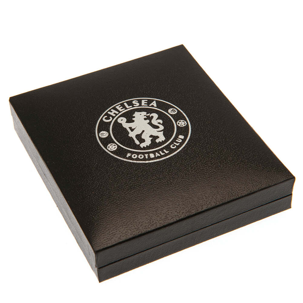 Chelsea FC Silver Plated Boxed Pendant LN LKT Sport Silver plated pendant and necklaceFeaturing a Chelsea lion pendant on a chain necklaceWith a lobster claspOfficial licensed productNecklace approx 50cm (20 inches)Pendant approx 20mm x 15mm Pendants