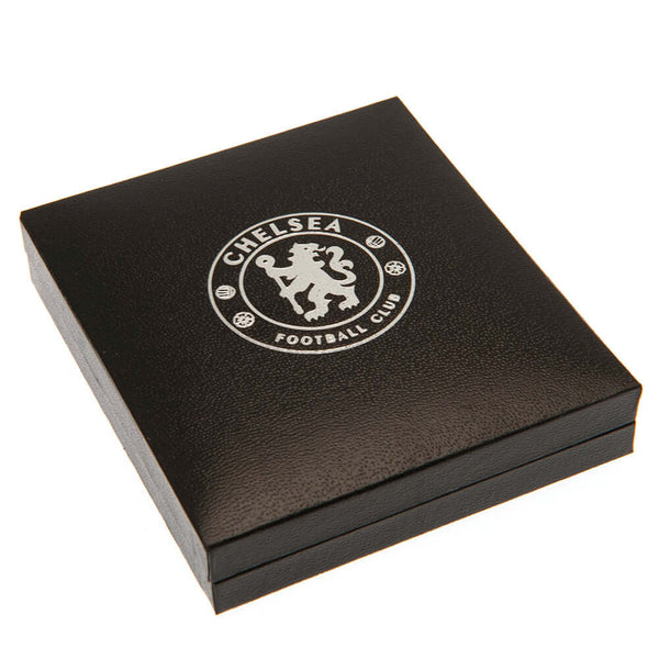 Chelsea FC Silver Plated Boxed Pendant LN LKT Sport Silver plated pendant and necklaceFeaturing a Chelsea lion pendant on a chain necklaceWith a lobster claspOfficial licensed productNecklace approx 50cm (20 inches)Pendant approx 20mm x 15mm Pendants