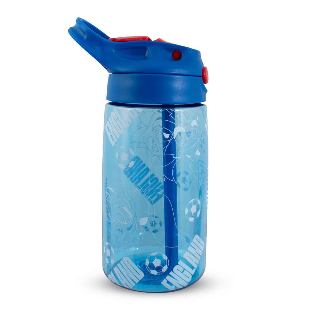 England FA Junior Water Bottle LKT Sport Vibrant blue kids water bottleWith a white England crest and fun icon designWith a screw top lid and a closable drinking spoutOfficial licensed productApprox 480ml (17oz)Approx 17cm tall, 7cm in diameter Water Bott