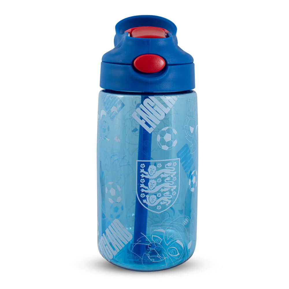 England FA Junior Water Bottle LKT Sport Vibrant blue kids water bottleWith a white England crest and fun icon designWith a screw top lid and a closable drinking spoutOfficial licensed productApprox 480ml (17oz)Approx 17cm tall, 7cm in diameter Water Bott