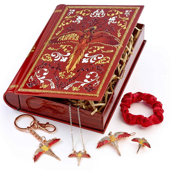 Harry Potter Fawkes Luxury Gift Tin LKT Sport Luxury accessories gift tinFeatures Fawkes the Phoenix inspired embossed tin and accessoriesIncludes a hair accessory set, keyring, pin badge and necklaceOfficial licensed productApprox 20cm x 15cm x 4cm Colle