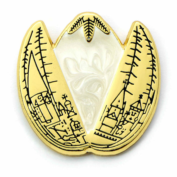 Harry Potter Golden Egg Pin Badge LKT Sport Gold coloured and highly detailed enamel pin badgeFeaturing the 'Golden Egg' encassed in a white pearlescent shell on a butterfly clasp fixingOfficial licensed productApprox 25mm x 25mm Brooches & Lapel Pins