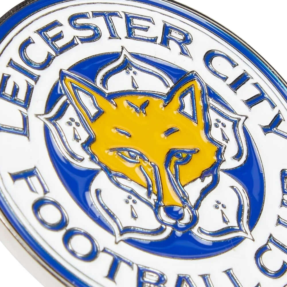 Leicester City FC Crest Keyring LKT Sport Metal crest shaped keyring with chain and split ringDie stamped design with vibrant red enamel infillMetal alloy with silver style finishOfficial licensed product Keychains