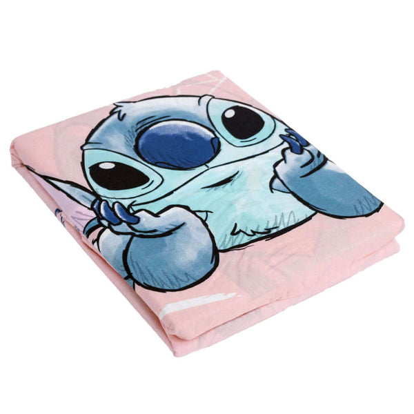 Lilo & Stitch Aloha Single Duvet Set LKT Sport Bed linen set to fit standard single bedsDusty pink quilt cover featuring an Hawaiian motif of StitchReverse features a multi Stitch designDusty pink pillowcase featuring Stitch45% Polyester 55% cotton, machi