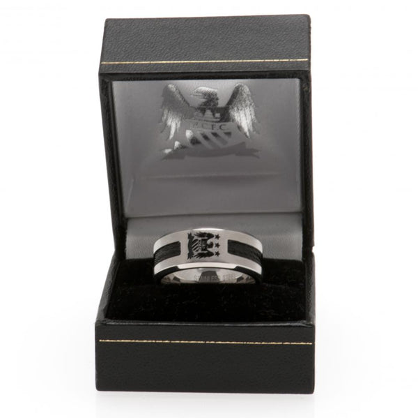 Manchester City FC Black Inlay Ring Large EC LKT Sport Stainless steel ring featuring a black rope insertBrushed satin finish and engraved with a retro Man City crestOfficial licensed productInternal diameter approx 21mmRing size X Rings