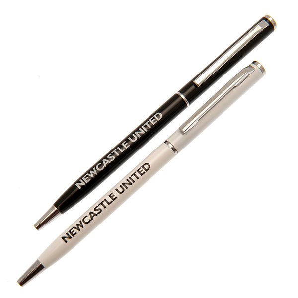 Newcastle United FC 2pk Executive Pen Set LKT Sport Set of two executive ballpoint pens, one black pen, one white penEach pen includes Newcastle United printed on the body of the penPresented in a white display box with an NUFC sleeveWrites in blue inkOff