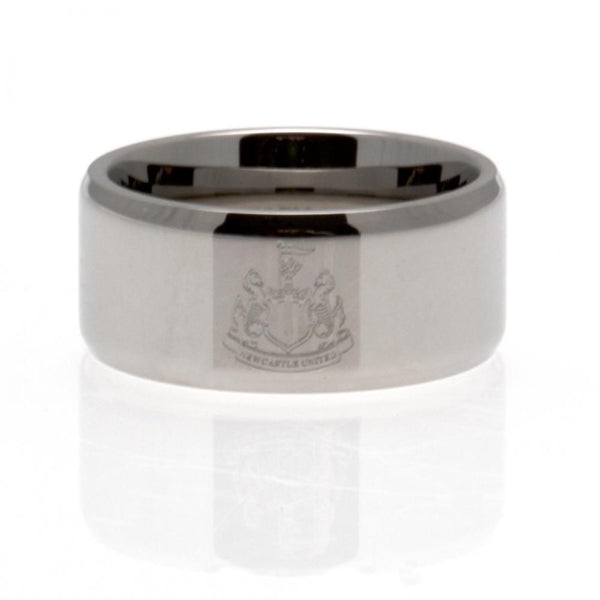 Newcastle United FC Band Ring Small LKT Sport Classic stainless steel band ring with a bevelled edge Chrome finish and engraved with the Newcastle club crest Official licensed product Internal diameter approx 19mm Ring size R Presented in a gift box Rings