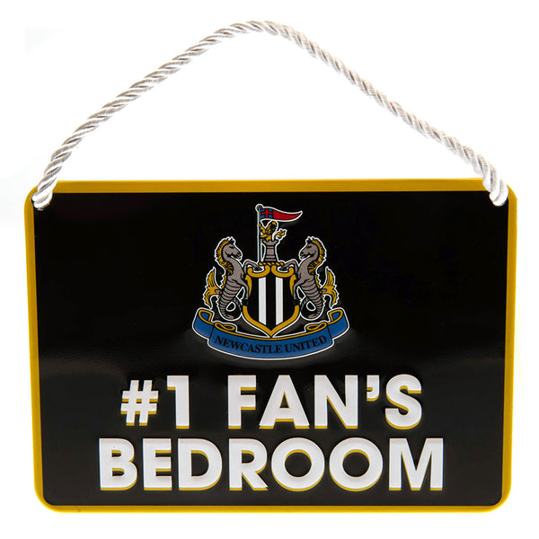 Newcastle United FC Bedroom Sign No1 Fan LKT Sport Vibrant metal hanging bedroom signWith a large club crest and #1 Fan's Bedroom textComplete with a nylon rope for hangingOfficial licensed productApprox 16cm x 11cm Novelty Signs