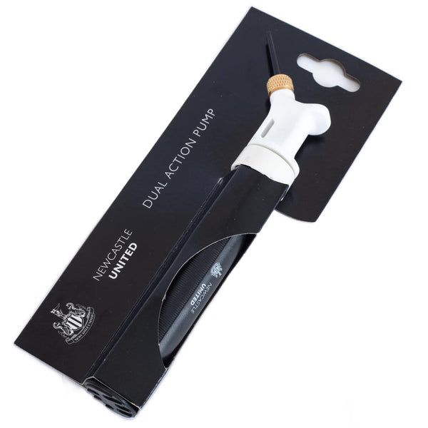 Newcastle United FC Dual Action Football Pump LKT Sport Mini, dual action hand pumpComes complete with needleOfficial licensed productApprox 19cm Ball Pumps