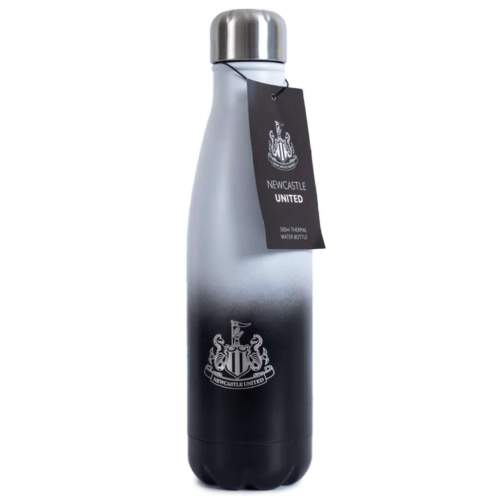 Newcastle United FC Fade Thermal Flask LKT Sport Stainless steel thermal vacuum flaskMaintains the temperature of your drink for up to 24hrsWith a screw top lidBlack and white fade pattern with a Newcastle crest in silverOfficial licensed productApprox 50