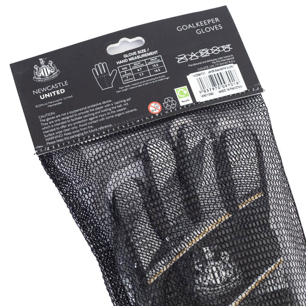 Newcastle United FC Fuse Goalkeeper Gloves Kids LKT Sport Black and white goalkeeper gloves featuring the Newcastle crest in whiteWith a latex foam palm and lightweight foam backingElastic strap for secure fitOfficial licensed productSize kidsTo fit appro