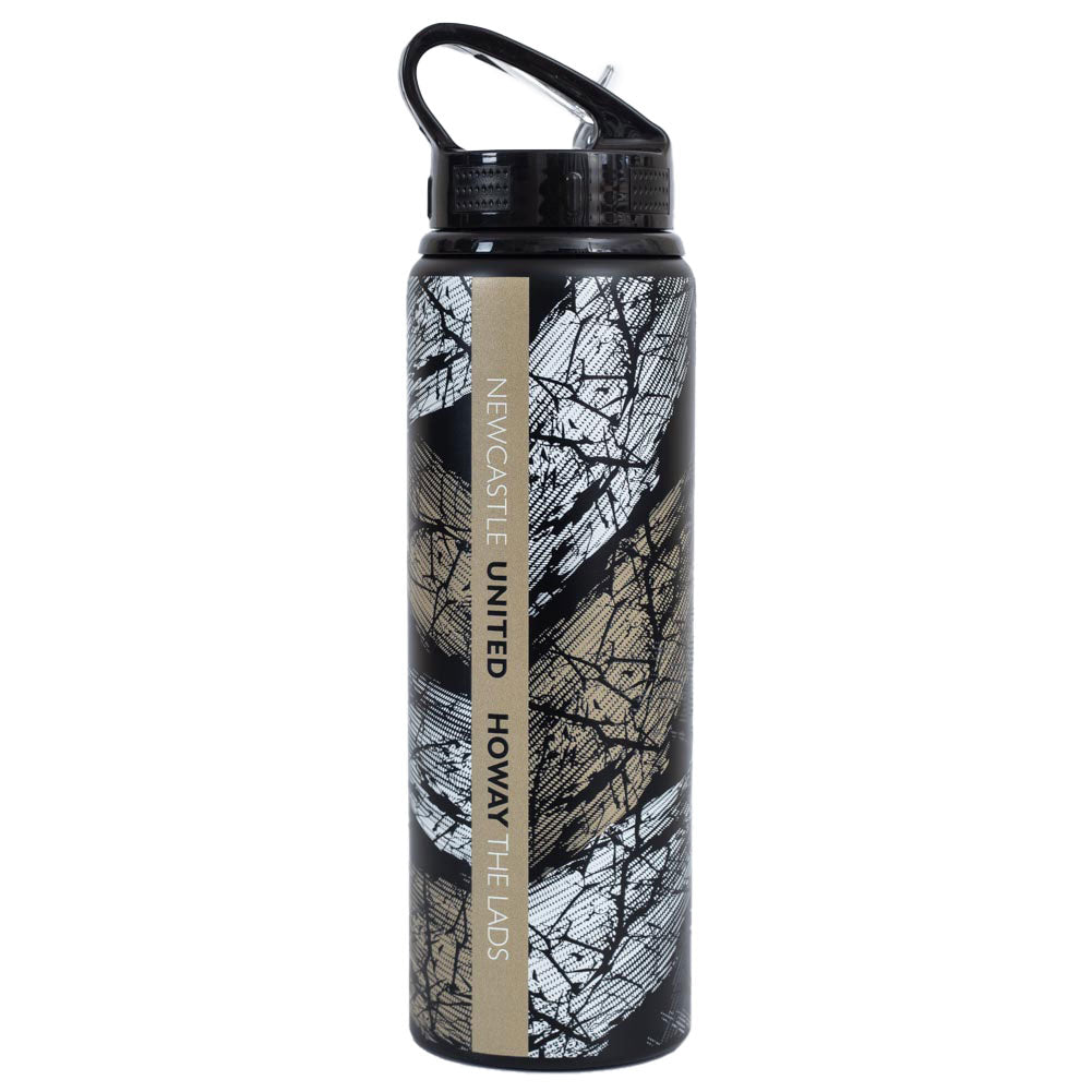 Newcastle United FC HD Printed Aluminium Drinks Bottle LKT Sport Textured HD printed aluminium drinks bottleFeaturing the Newcastle crest and text in white and goldCanteen quench cap with a closable drinking spoutOfficial licensed productApprox 750ml (25o